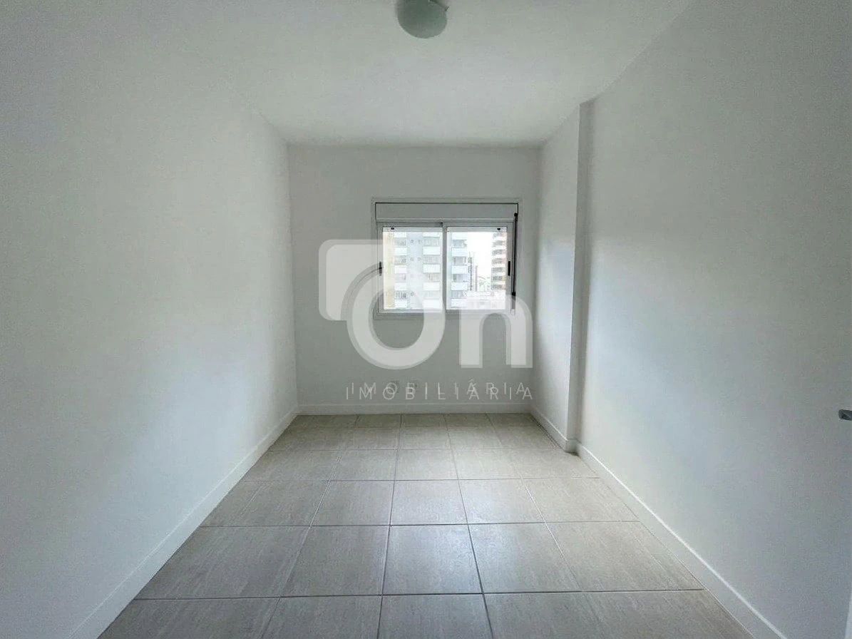 2-bedroom apartment with a water view in Florianópolis — photo 14