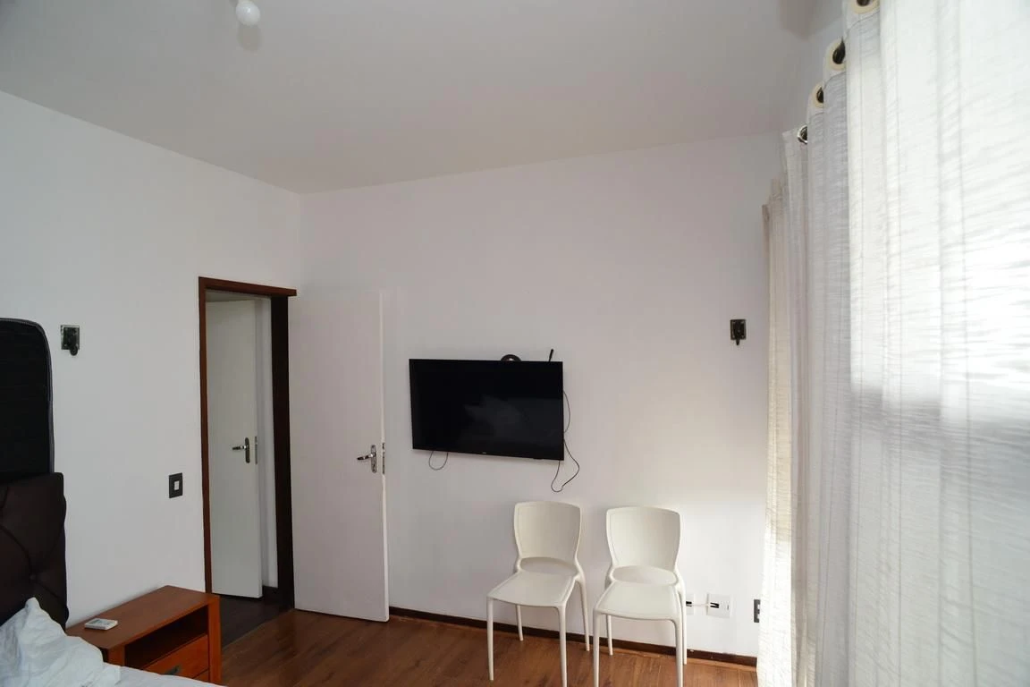 Apartamento mobiliado de 1 quarto com vaga e varanda — photo 14