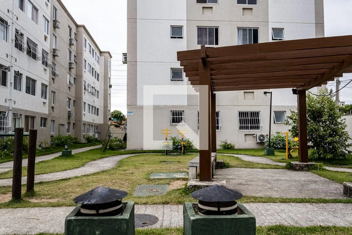 Apartamento com 2 quartos e área de lavanderia — photo 15