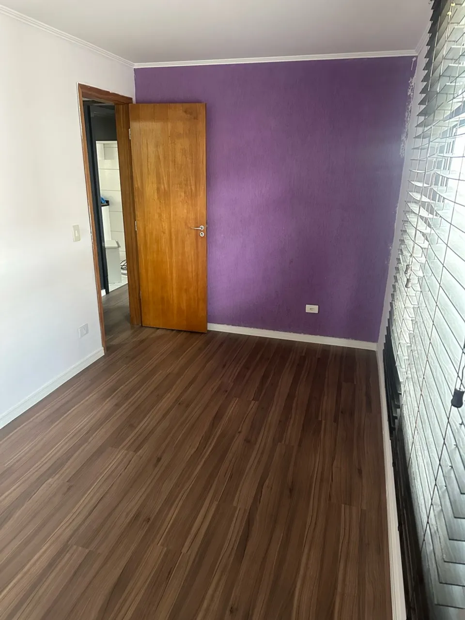 2-bedroom apartment with wood or laminate floors in Curitiba — photo 17