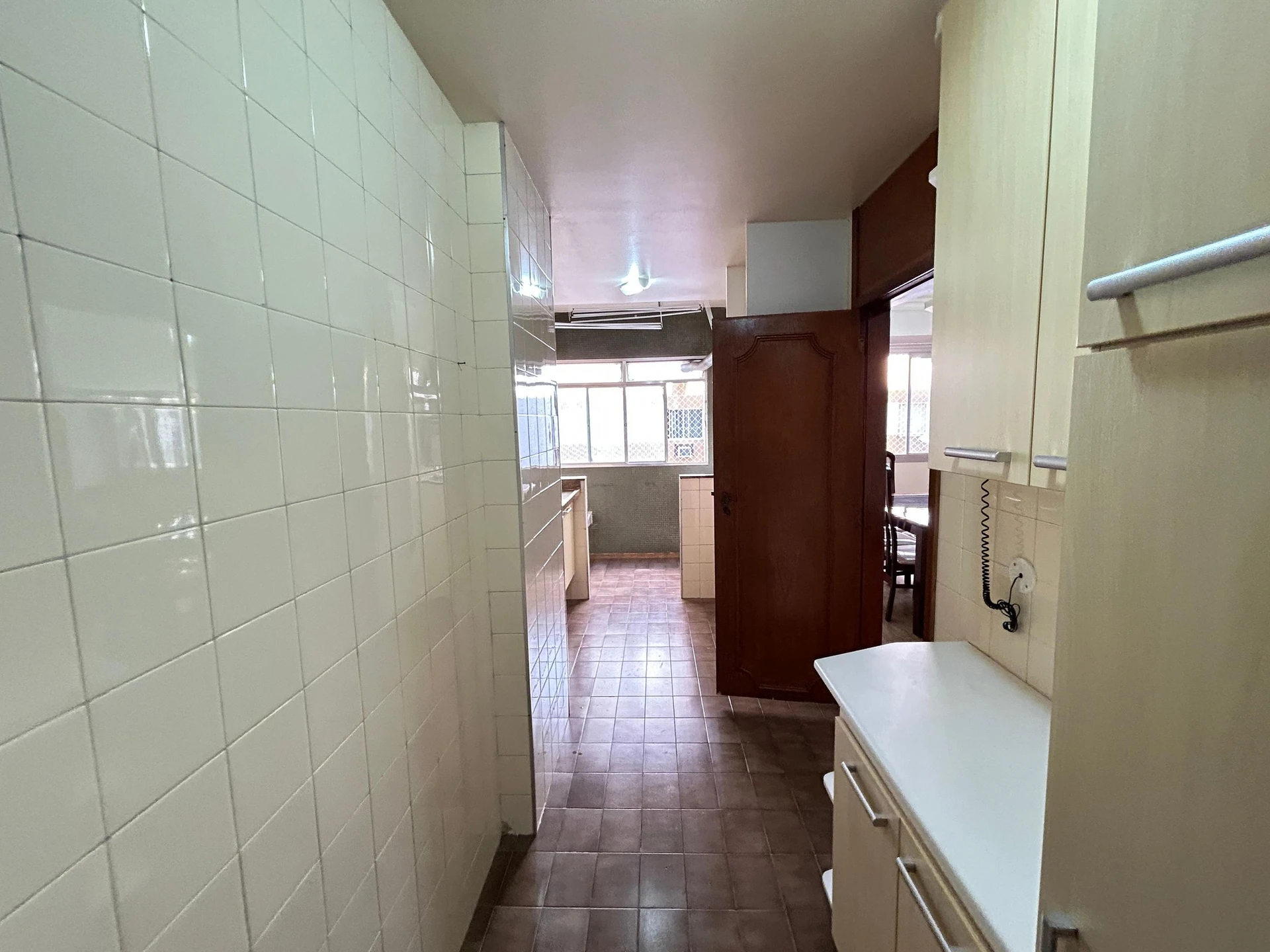 Apartamento com 3 quartos e suíte em bom estado — photo 42