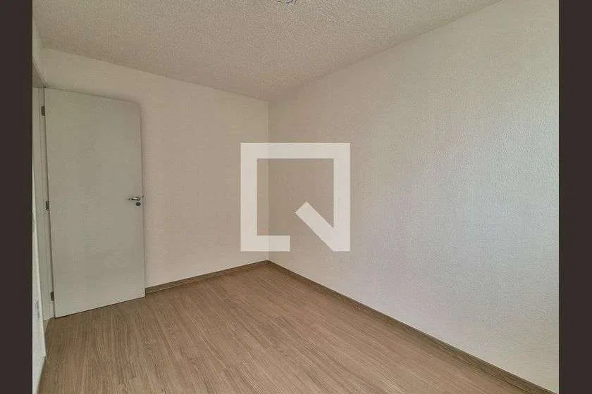 2-bedroom apartment in a building with a gym — photo 13