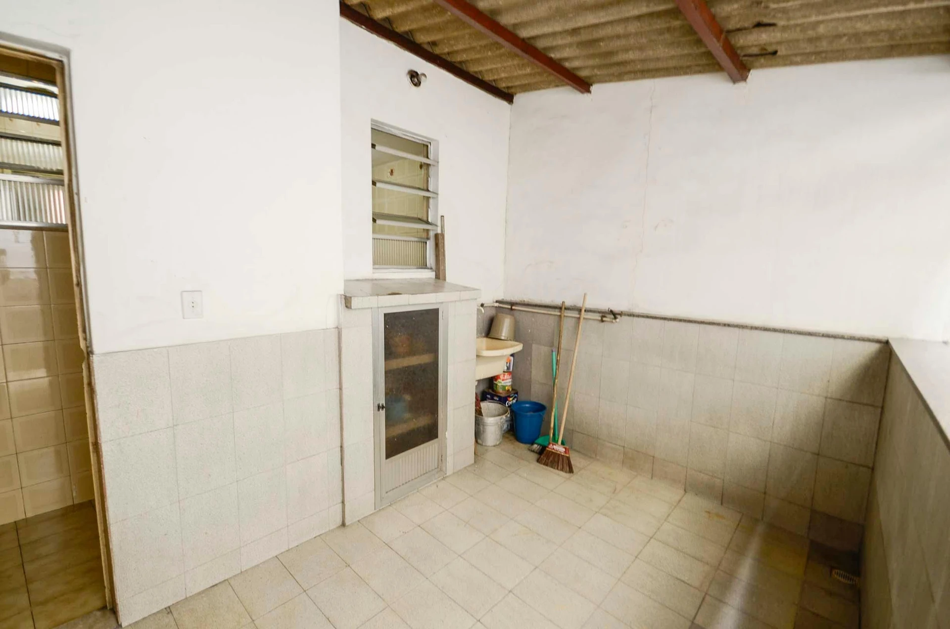 Rental apartment with 2 bedrooms and a balcony — photo 9