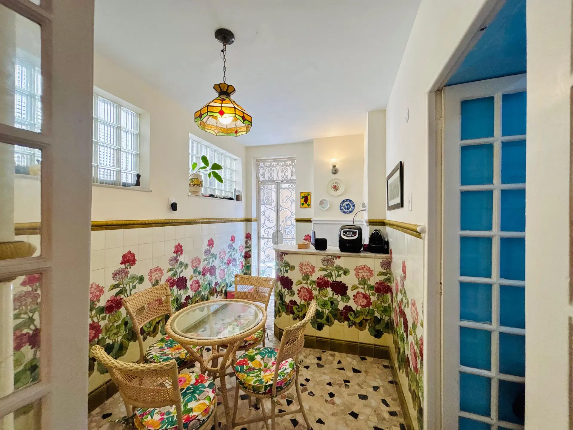 Furnished house, 380 m², with a grill on the balcony — photo 22