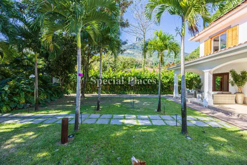 Furnished house with 6 bedrooms and 550 m² — photo 29