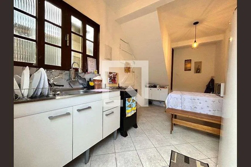 Furnished one-bedroom, 57 m² house in Florianópolis