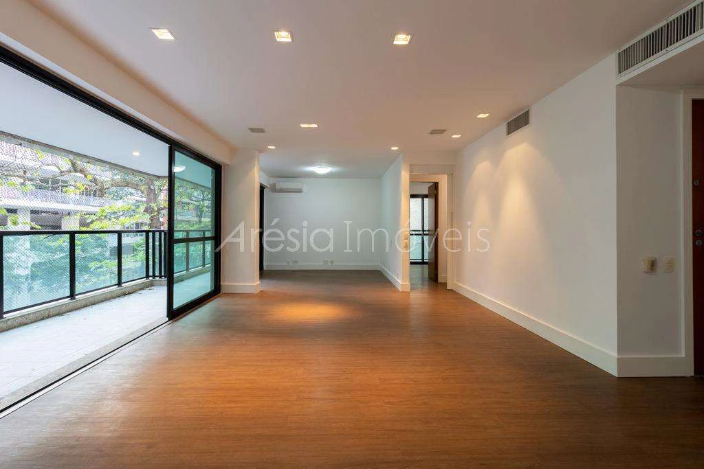 160 m² apartment with 3 en-suite bedrooms and 2 spots — photo 10