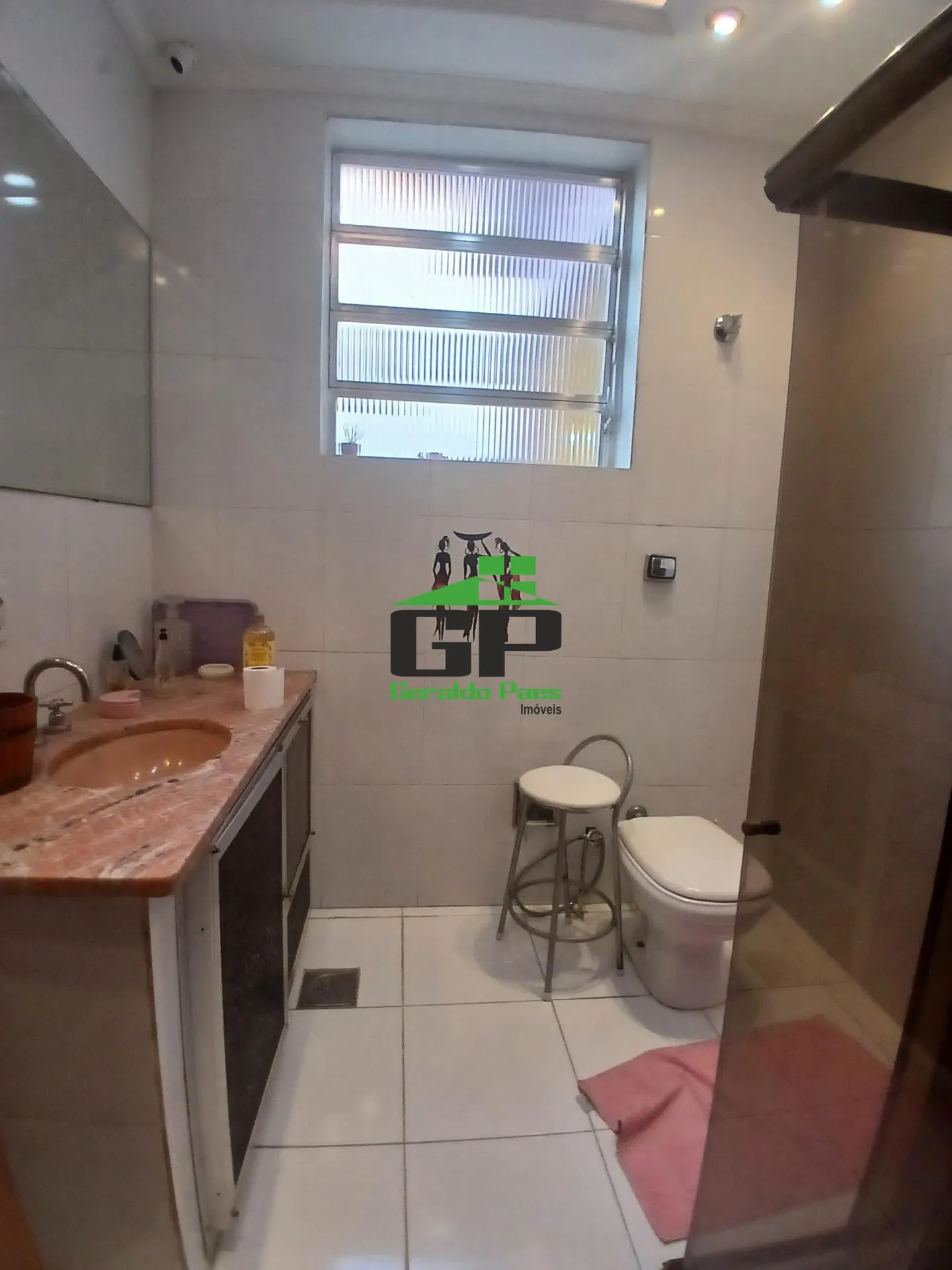 Casa de 349 m² com varanda gourmet e jardim — photo 21