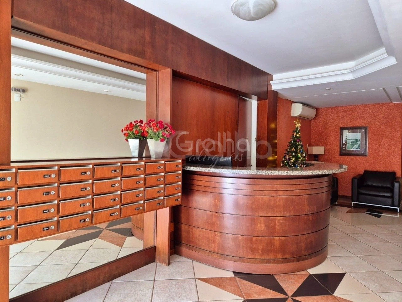 2-bedroom apartment with a private BBQ — photo 22