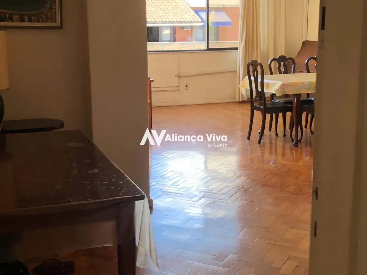 Top-floor apartment with 3 bedrooms and 3 bathrooms — photo 4