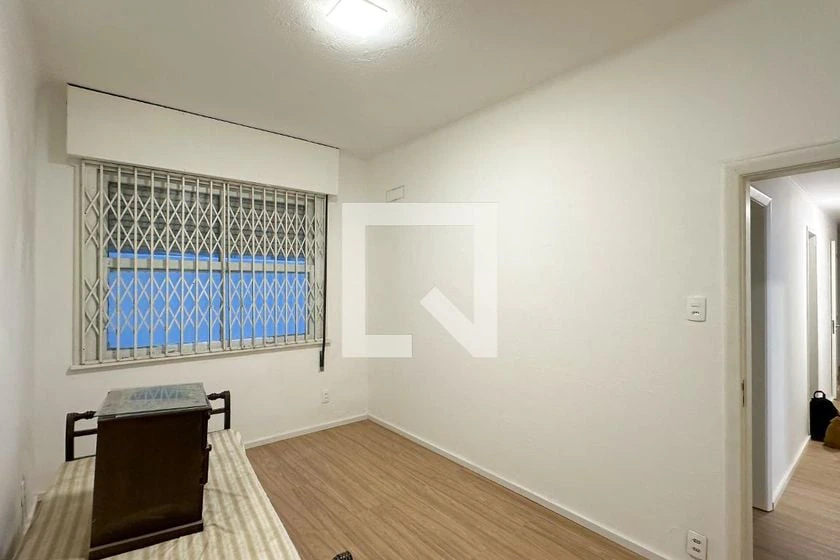 Деревянный пол или ламинат и 4 спальни: квартира 168 м² — photo 18