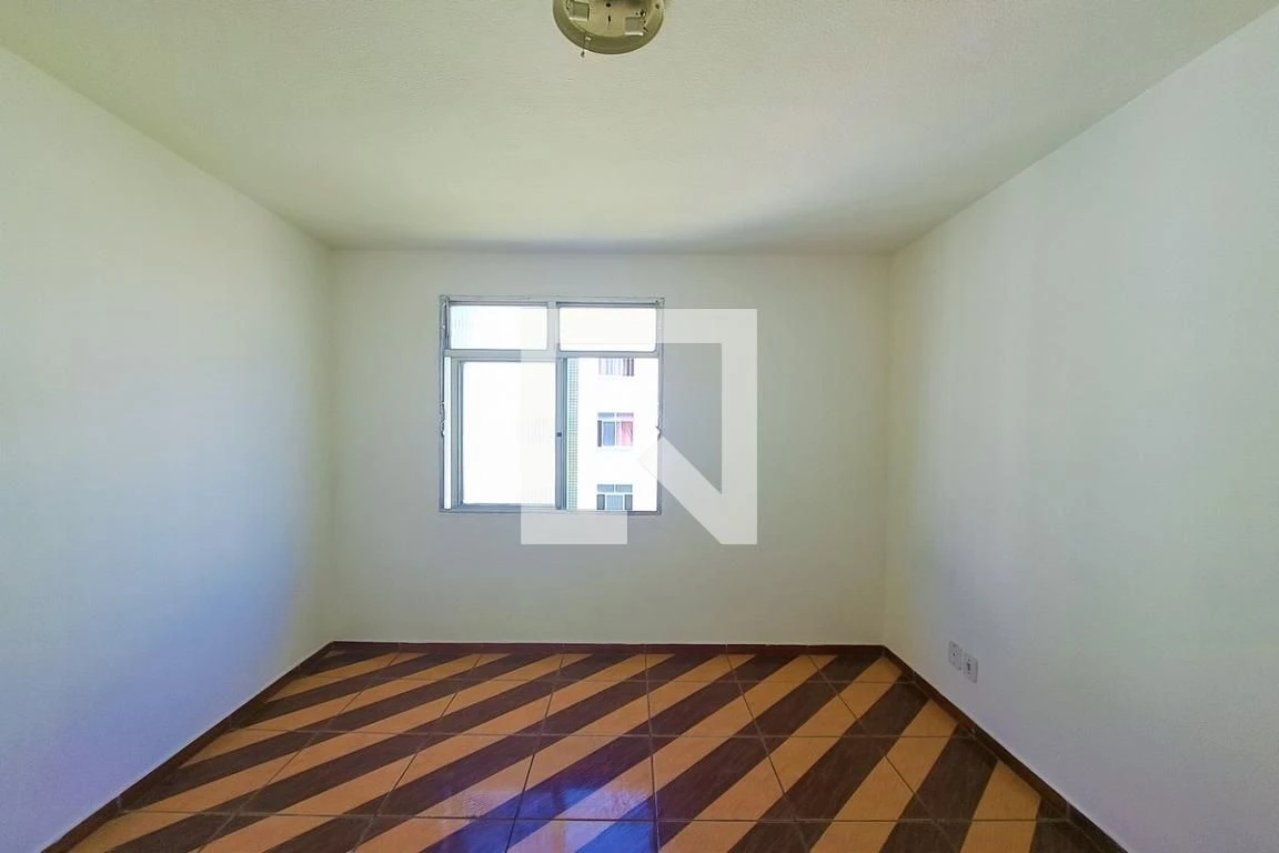 2-bedroom apartment in a building with a gym — photo 7