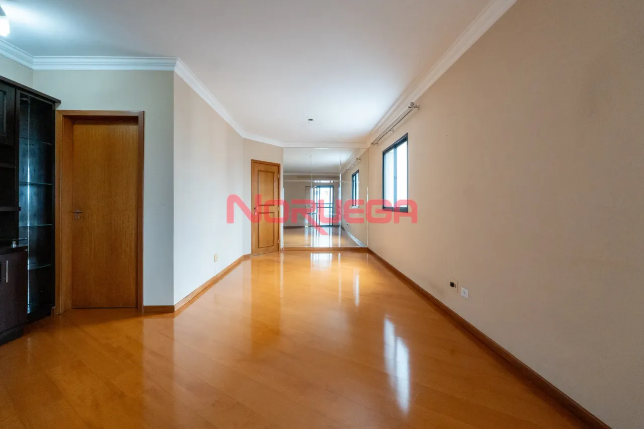 2-bedroom apartment with a built-in balcony grill — photo 16