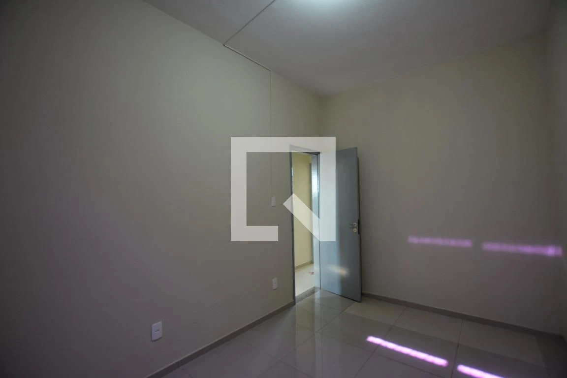 Apartamento com 2 quartos, 1 banheiro e 1 vaga — photo 34
