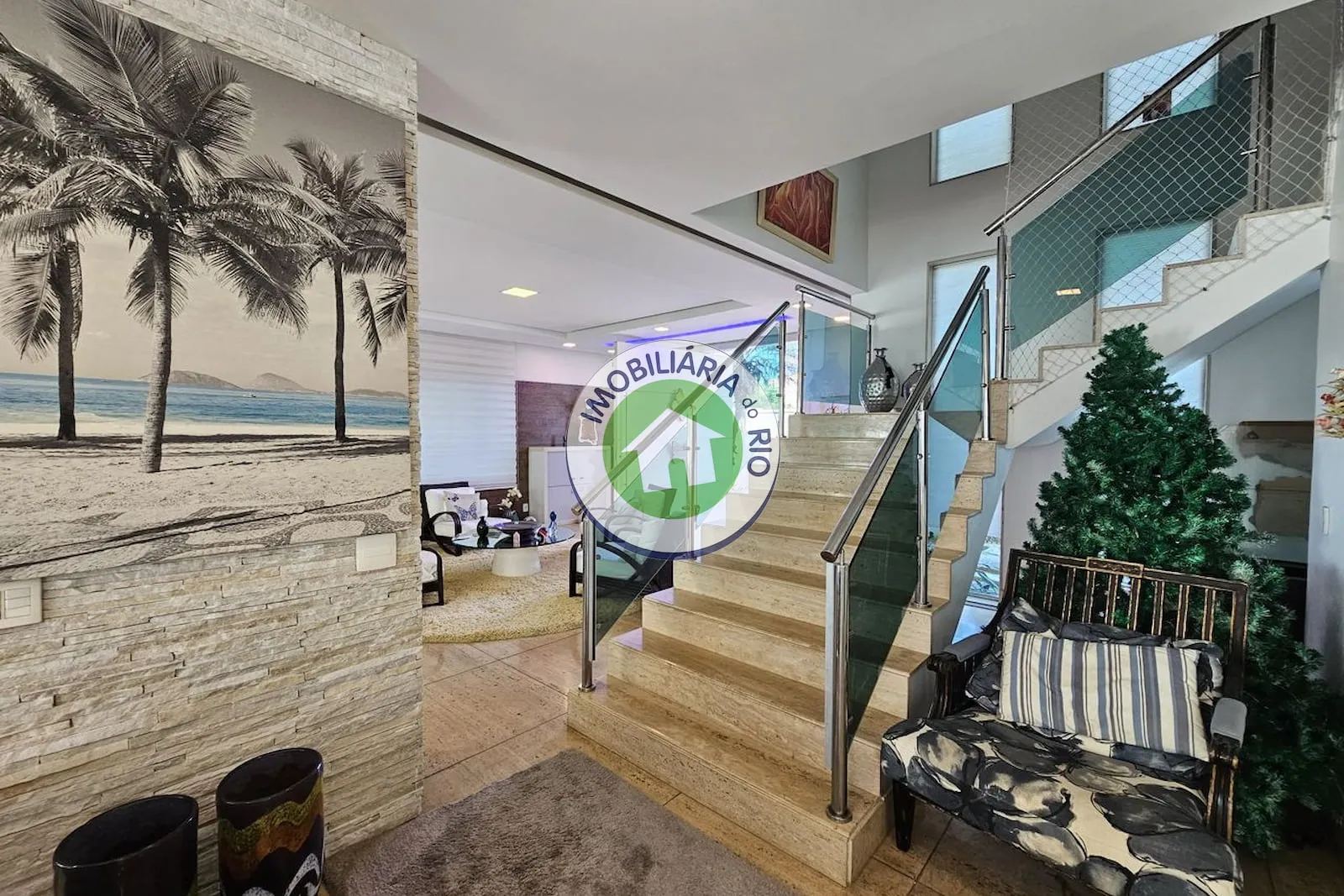 Casa com 5 quartos e 5 banheiros, cozinha fechada — photo 33
