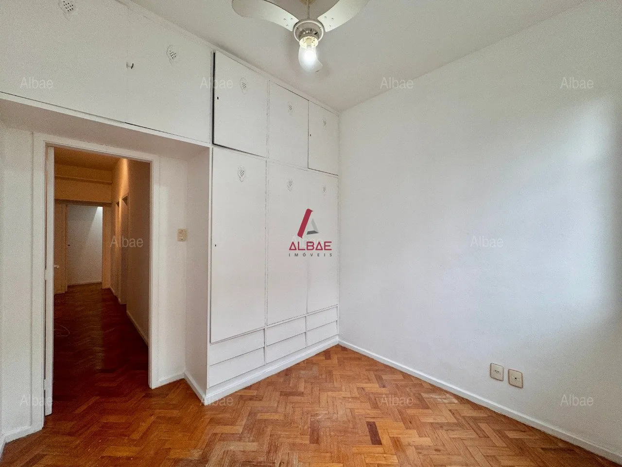 Apartment, 90 m², with wood or laminate floors — photo 7