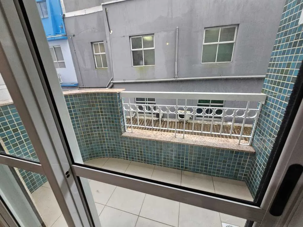 68 m² apartment with 1 bedroom and a balcony — photo 8
