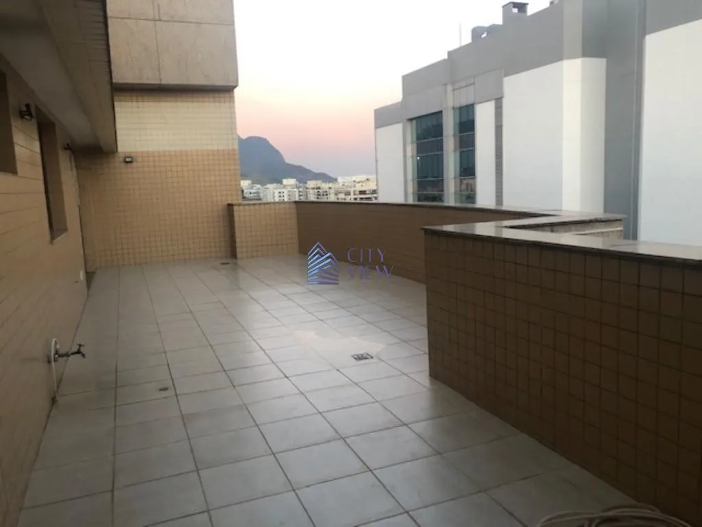 Apartment, 170 m², with floor-to-ceiling windows