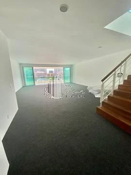 580 m² duplex penthouse with a balcony and 4 suites — photo 24