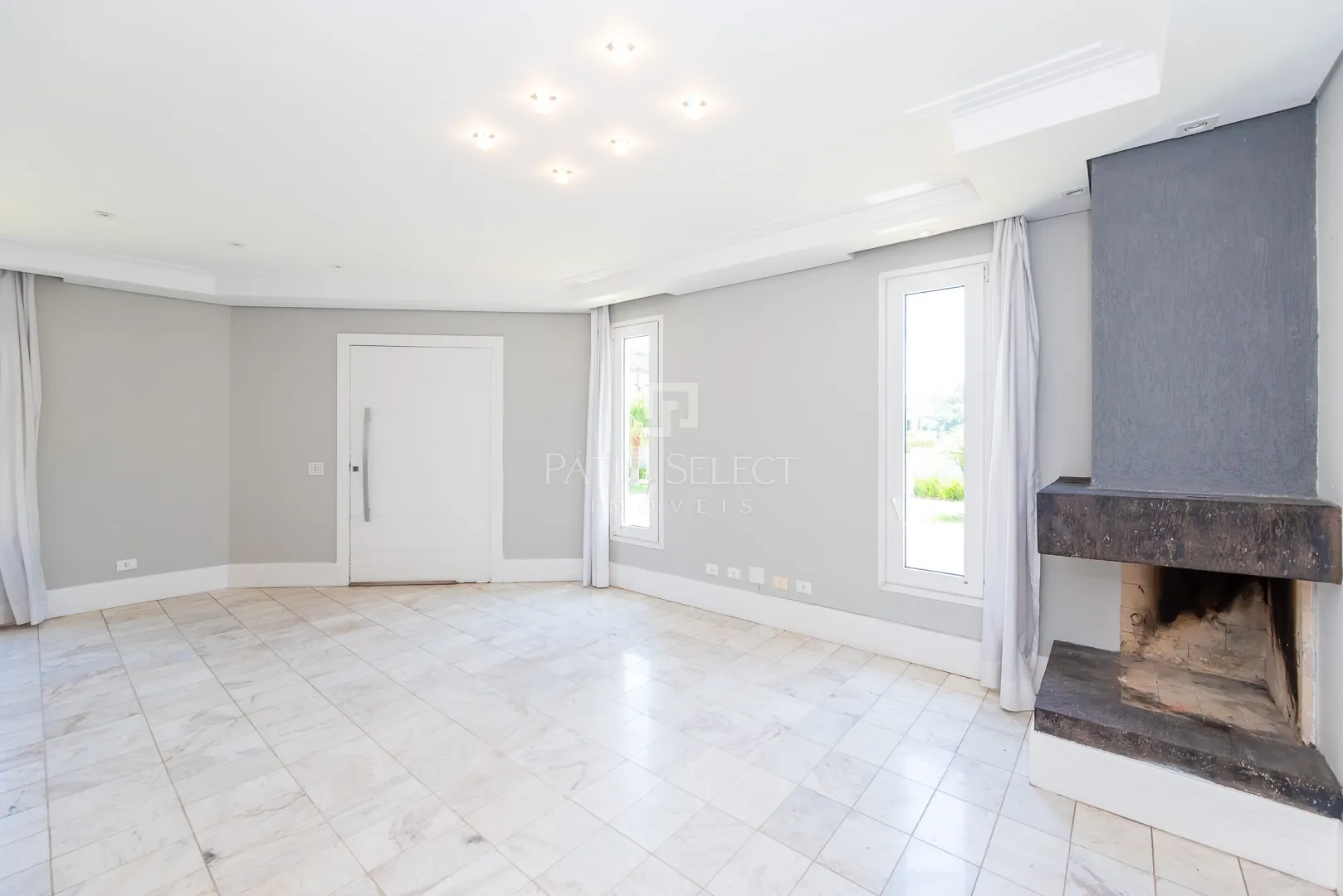 Furnished house, 305 m², with a bathtub — photo 33