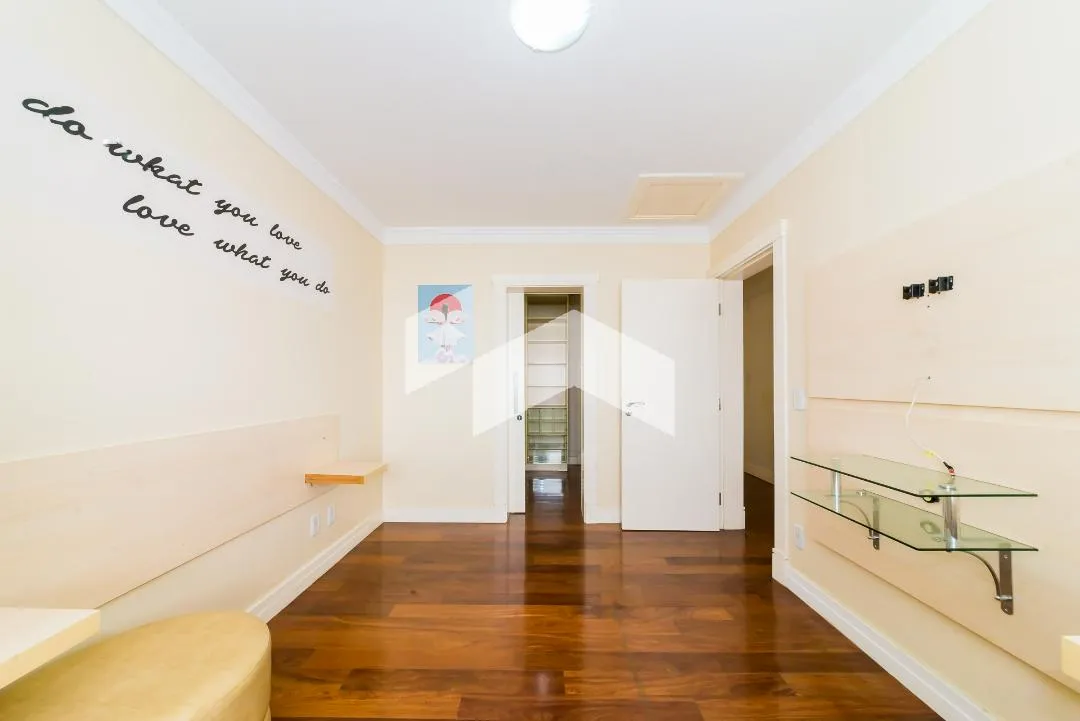 431 m² house with 4 en-suite bedrooms and 6 parking — photo 41