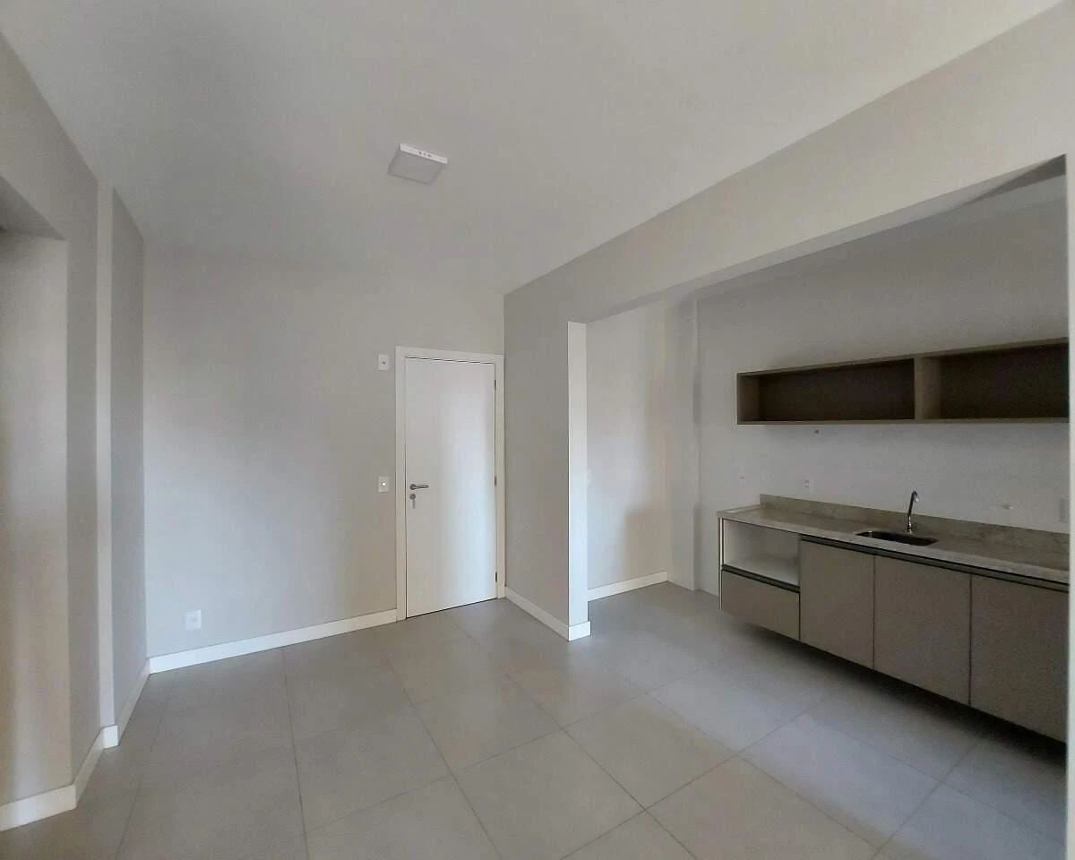 One-bedroom apartment with a grill on the balcony — photo 17