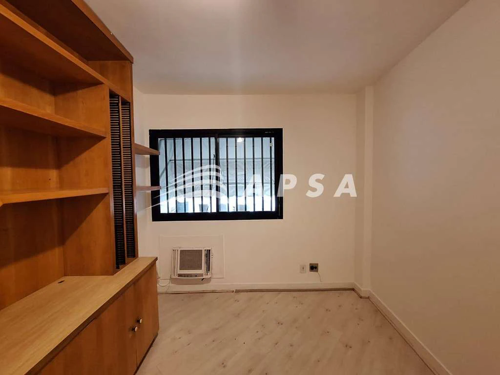 104 m² apartment with 2 bedrooms and 1 en-suite — photo 13