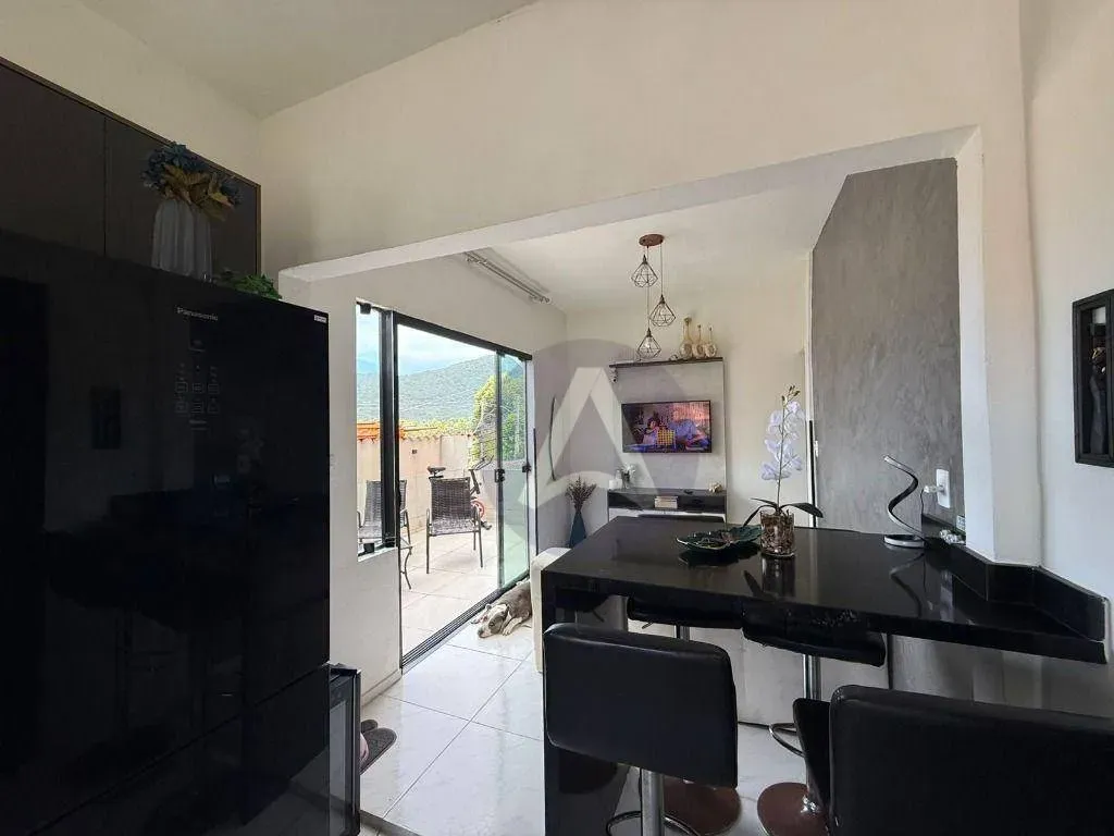 2-bedroom apartment with an open-plan kitchen — photo 11