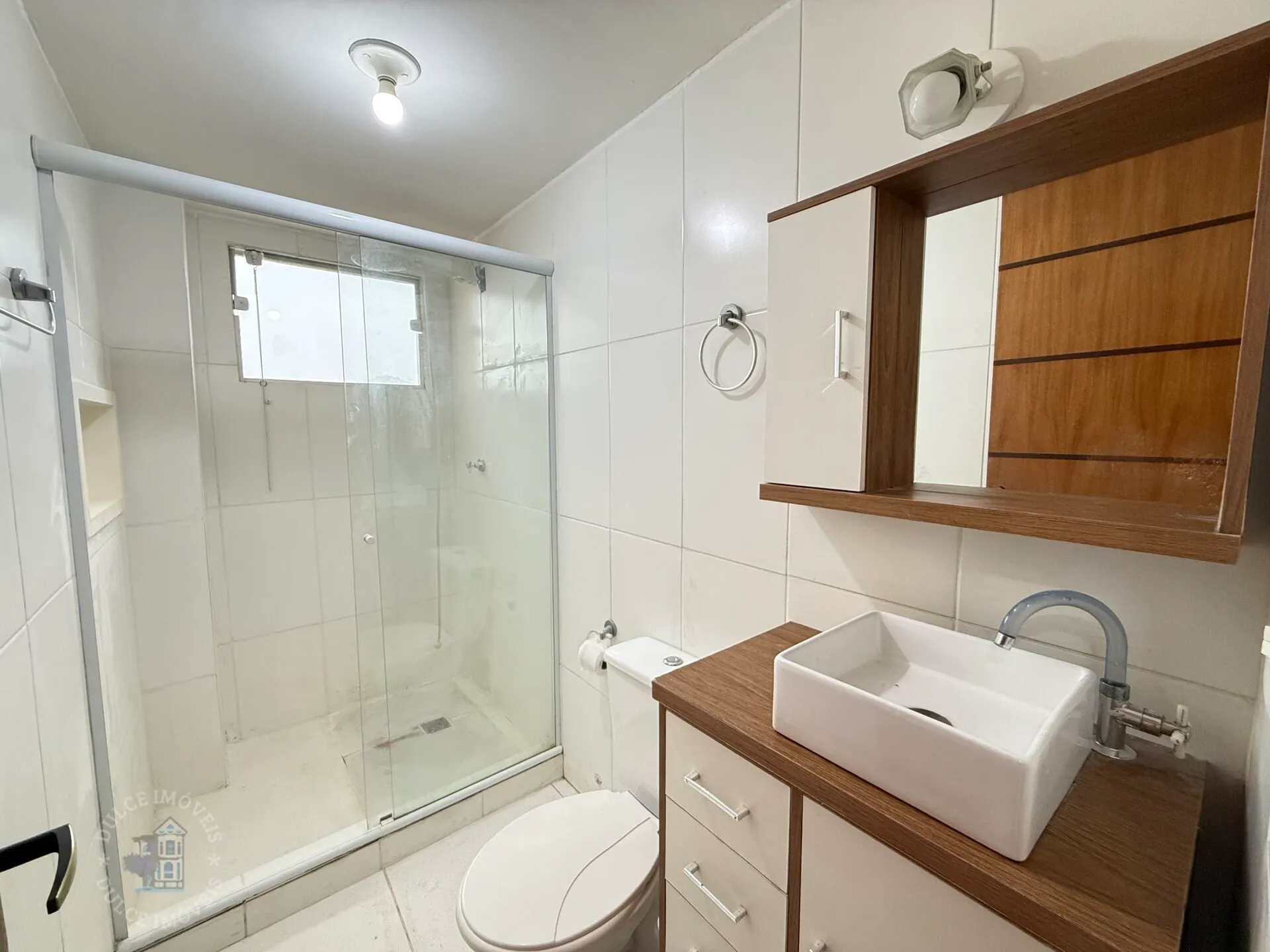 2-bedroom apartment in a building with a pool — photo 6