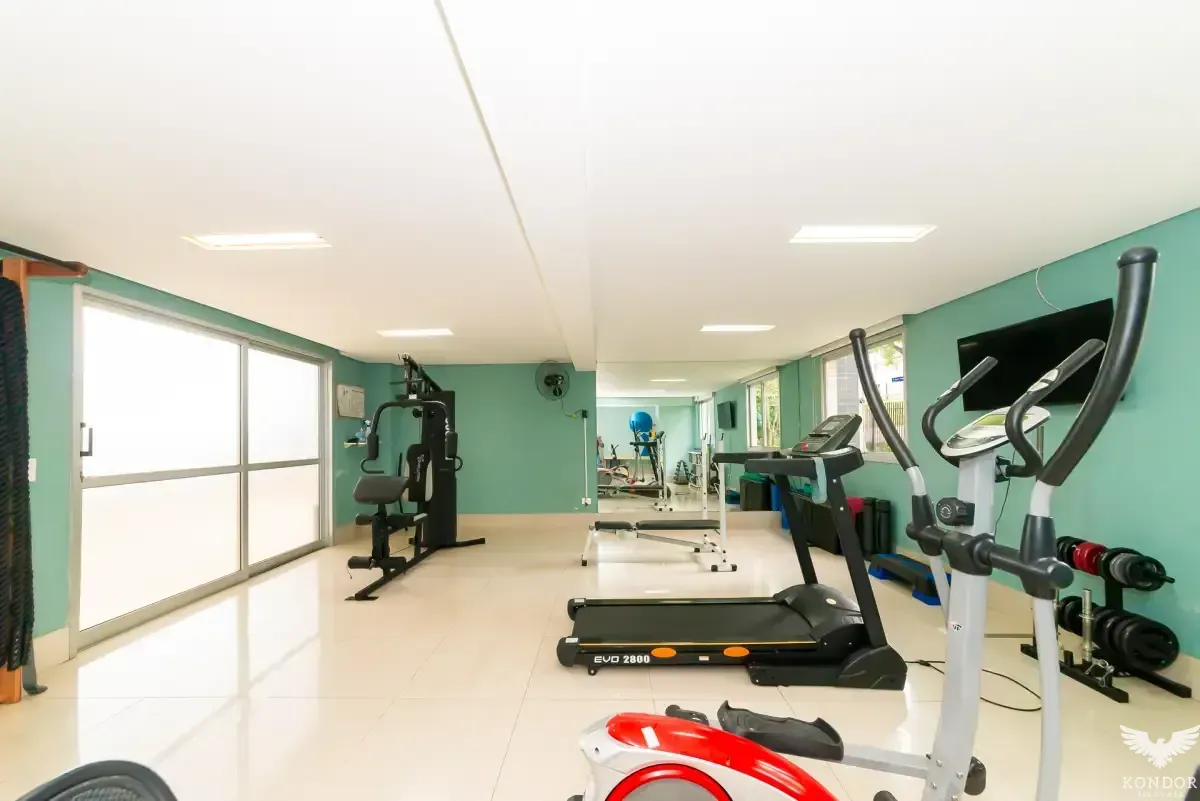 160 m² apartment with 3 bedrooms and 1 en-suite — photo 40