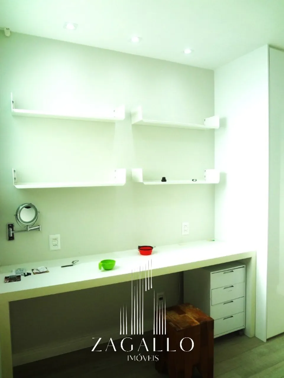 Furnished apartment with open-plan kitchen and 3 bedrooms — photo 4