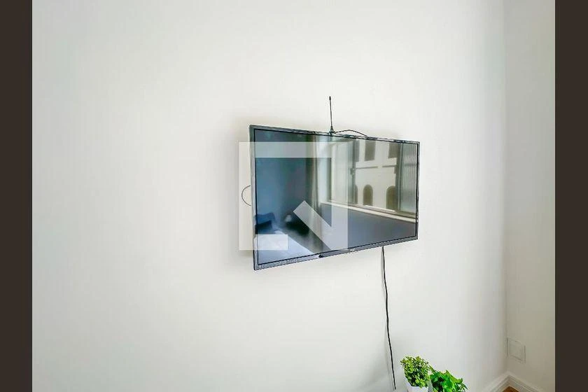 Furnished studio, 30 m² — photo 27