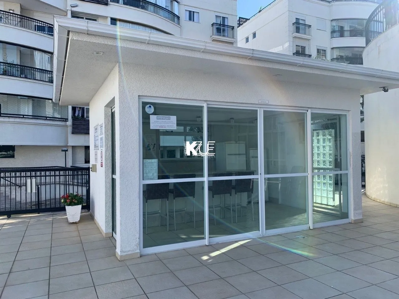 2-bedroom apartment in a building with a sauna — photo 38