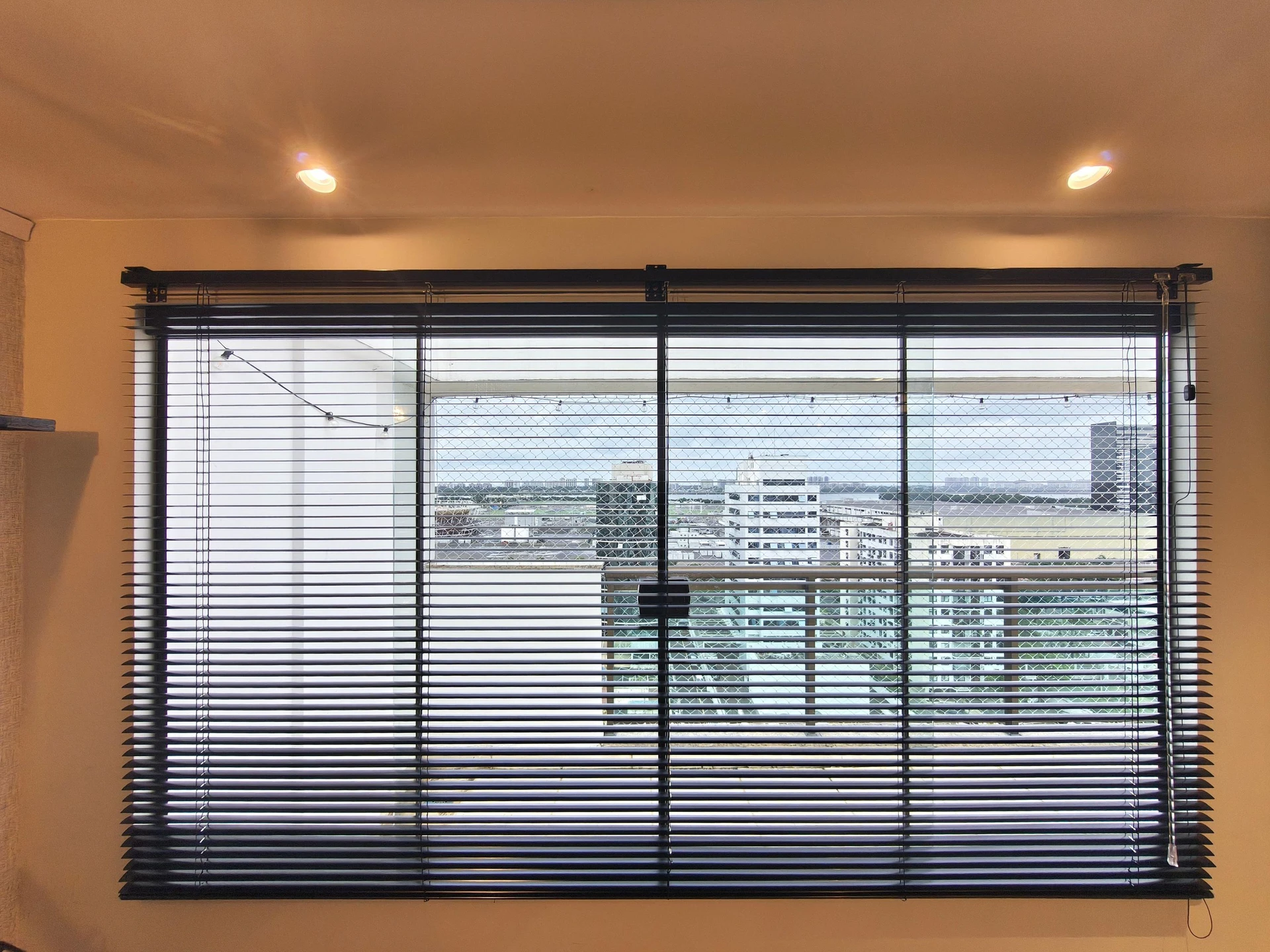 Floor-to-ceiling windows in a 3-bedroom apartment, 140 m² — photo 3