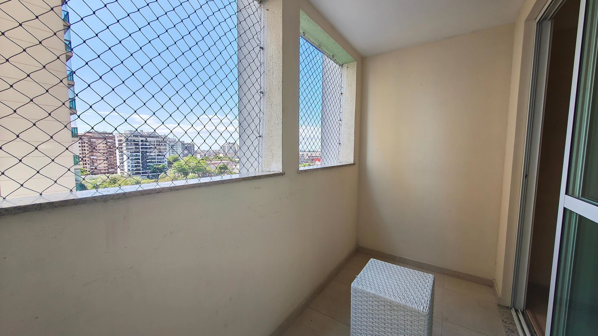 Rent-ready 2-bedroom apartment with balcony — photo 15
