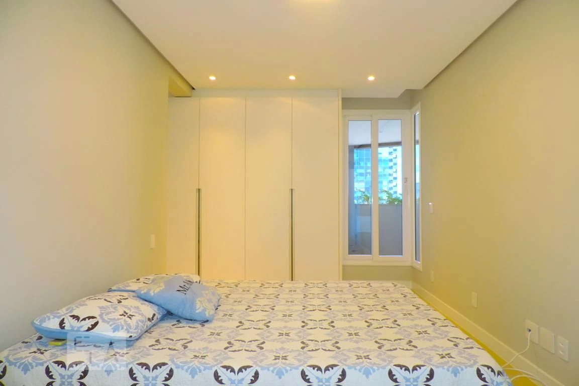 One-bedroom apartment in a building with a sauna — photo 3
