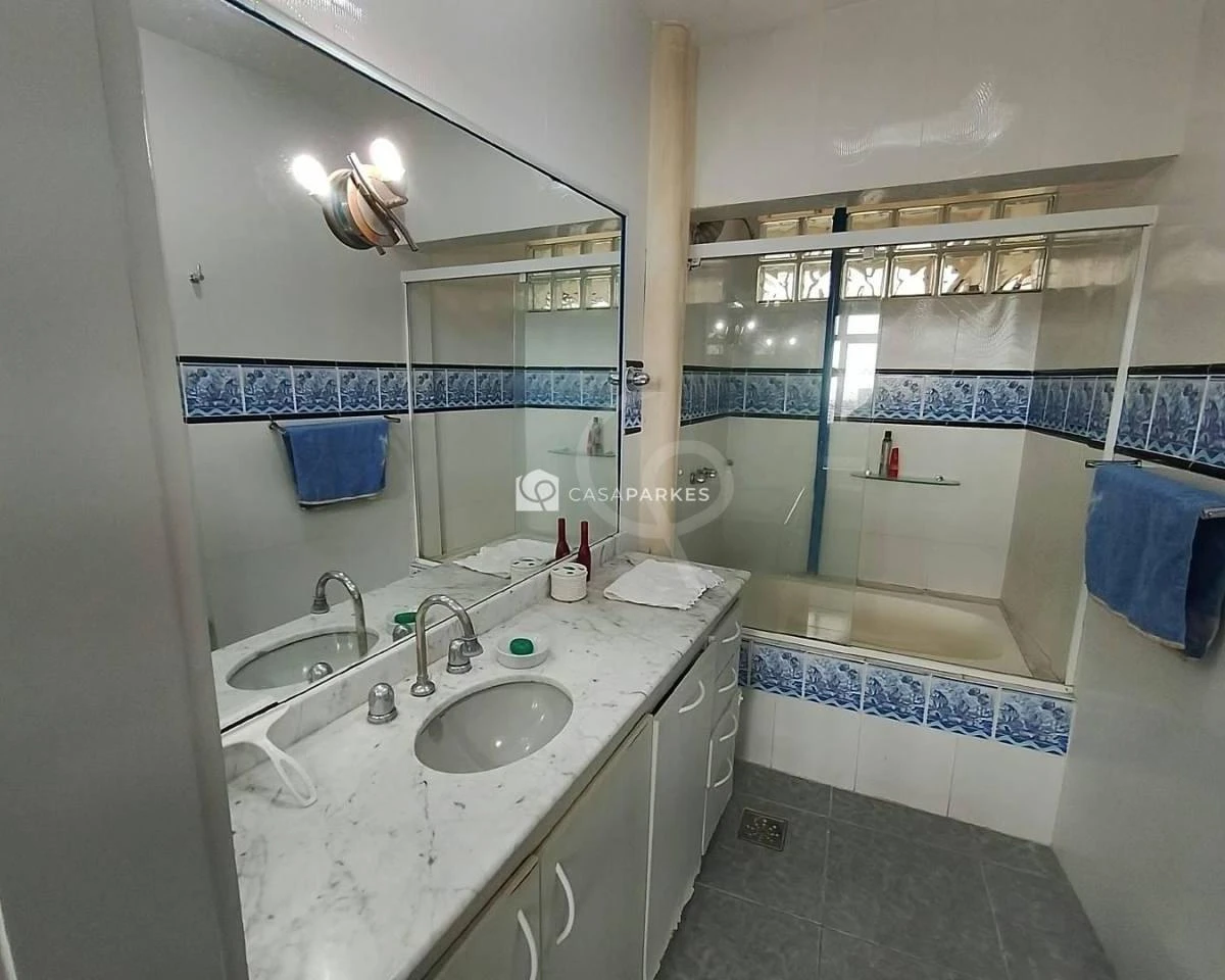 150 m² apartment with 2 bedrooms and a closed kitchen — photo 16