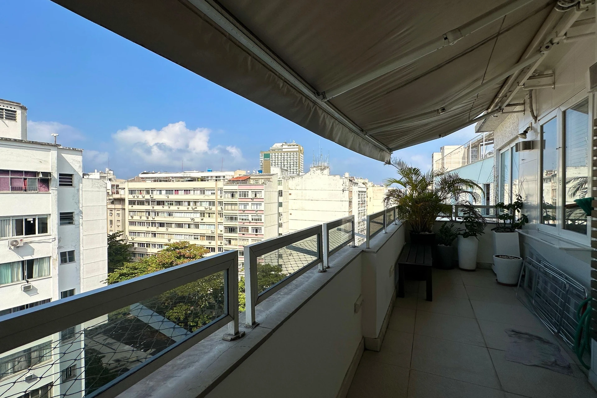 2-bedroom apartment with a grill on the balcony — photo 16