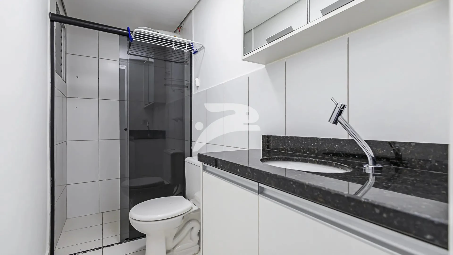 2-bedroom apartment with a washing machine in Curitiba — photo 9