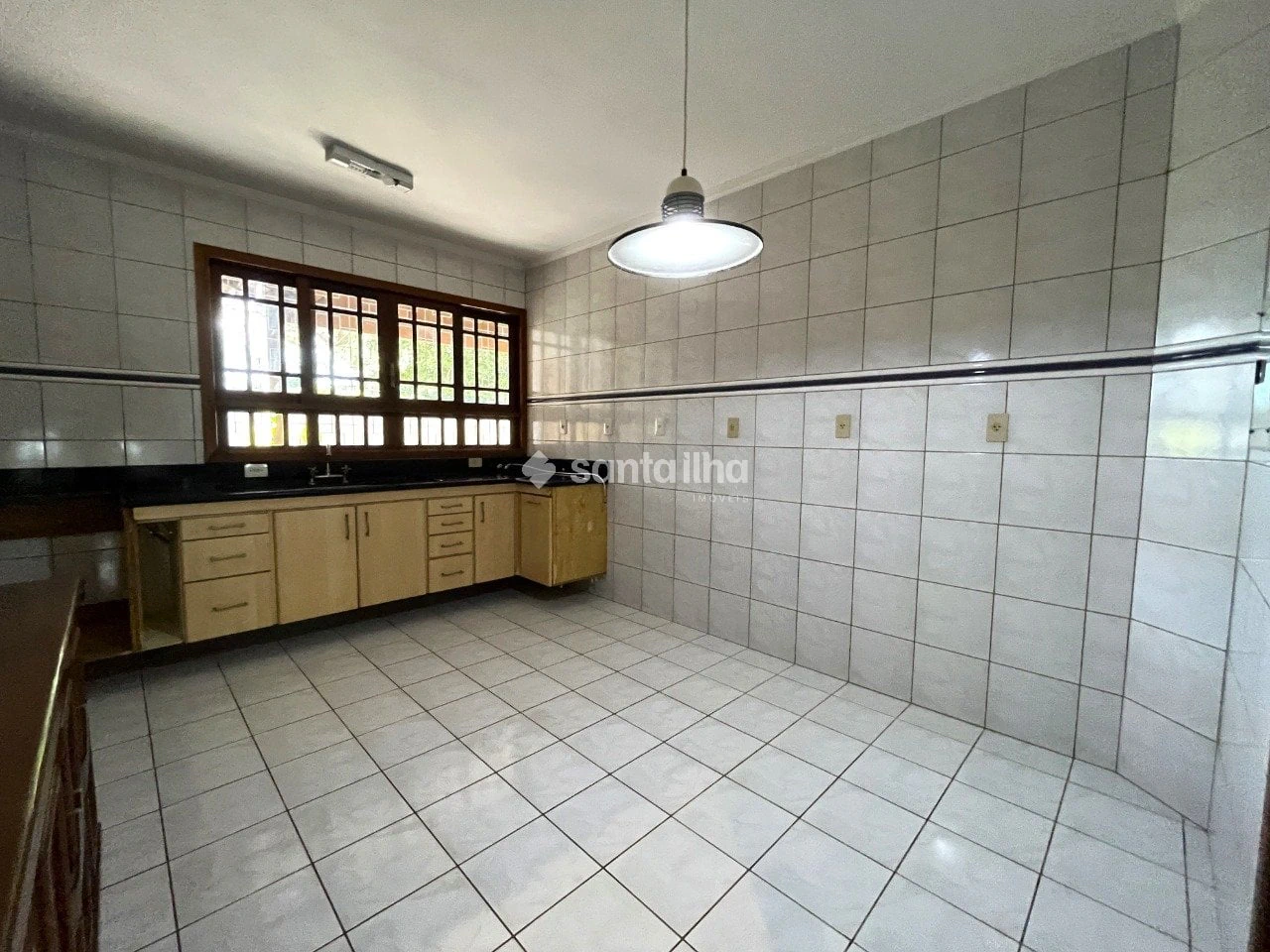 200 m² house with a private BBQ and a grill on the balcony — photo 2