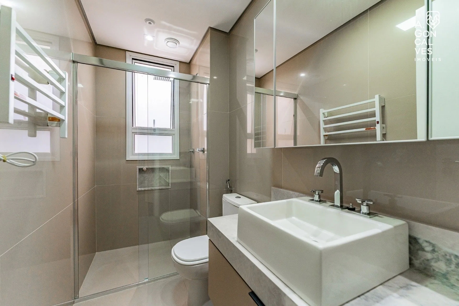 Мебльована квартира 260 м² з 4 спальнями з власними ваннами — photo 33