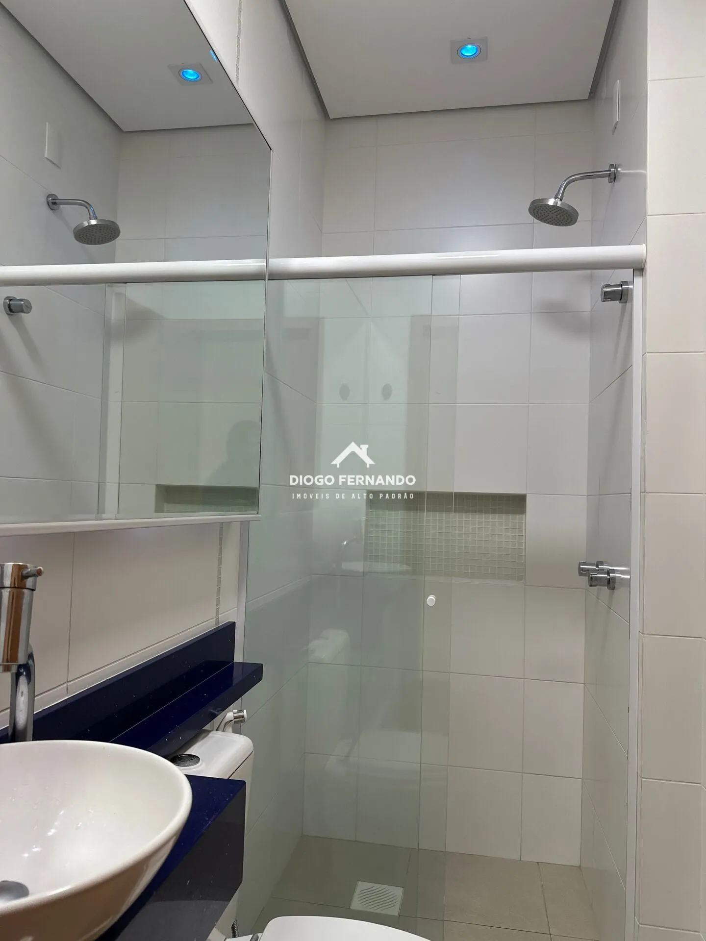 2-bedroom apartment with a glass-enclosed balcony — photo 40