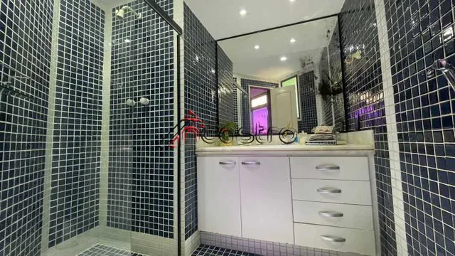 Unfurnished apartment with a closed kitchen and 5 bedrooms — photo 9