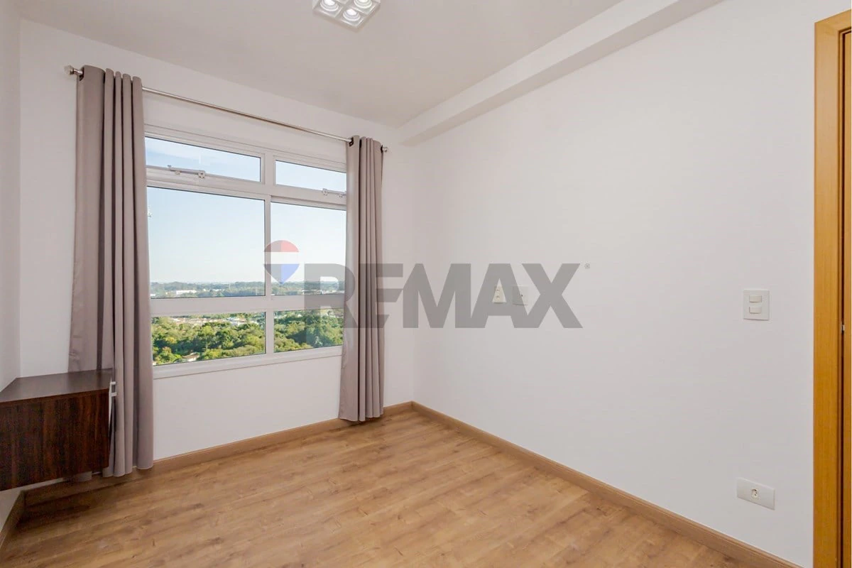 2-bedroom apartment with balcony and 2 parking spaces — photo 23