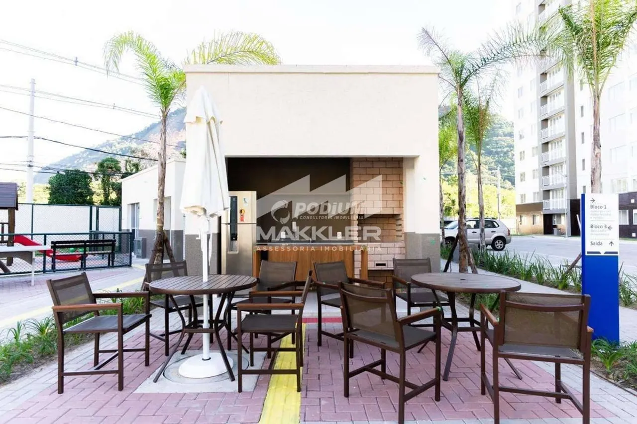 Furnished 2-bedroom apartment with open-plan kitchen — photo 11