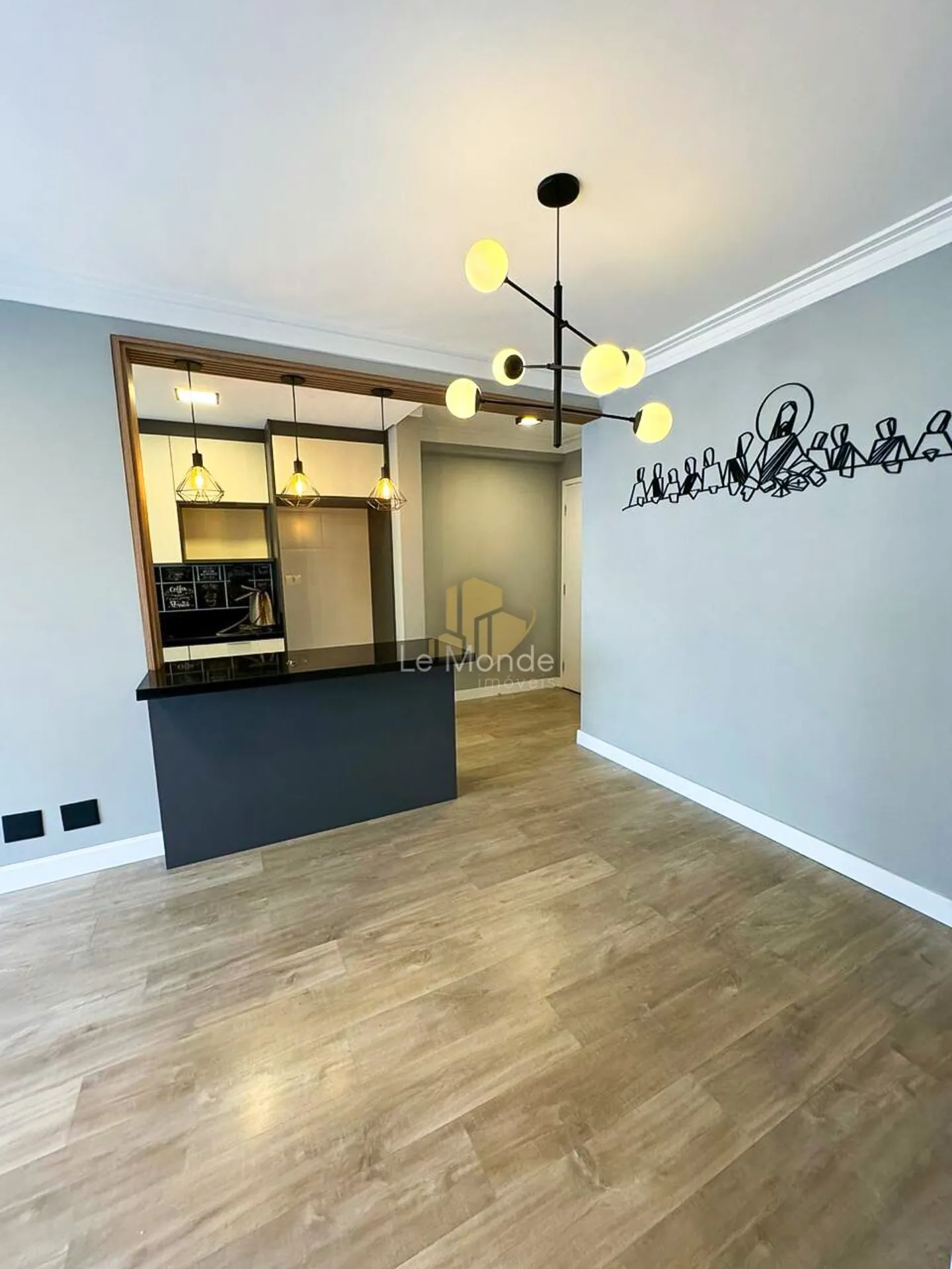 2-bedroom apartment with a balcony — photo 8