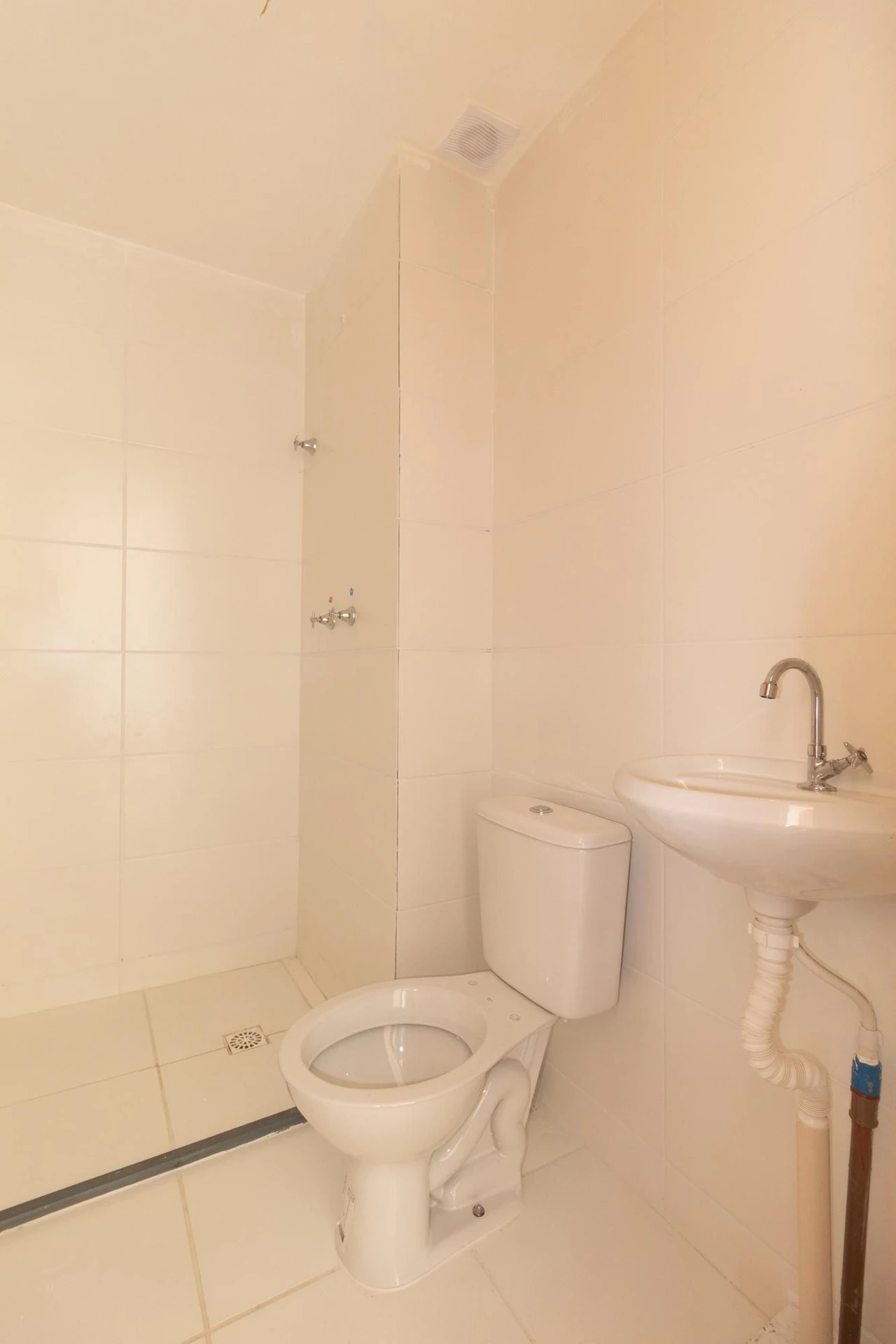 Unfurnished 2-bedroom apartment with 1 bathroom — photo 13