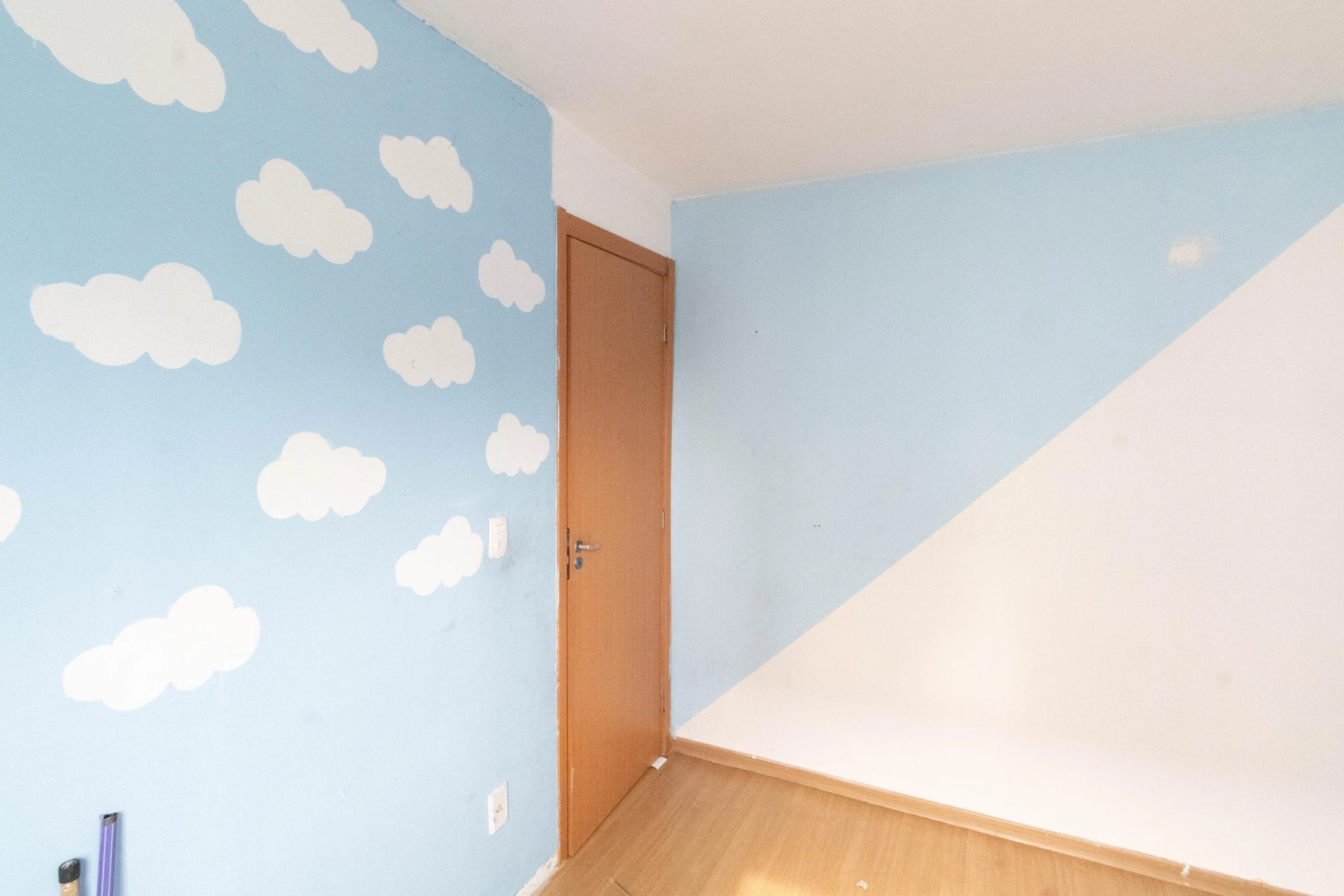 2-bedroom apartment in a building with a pool — photo 20