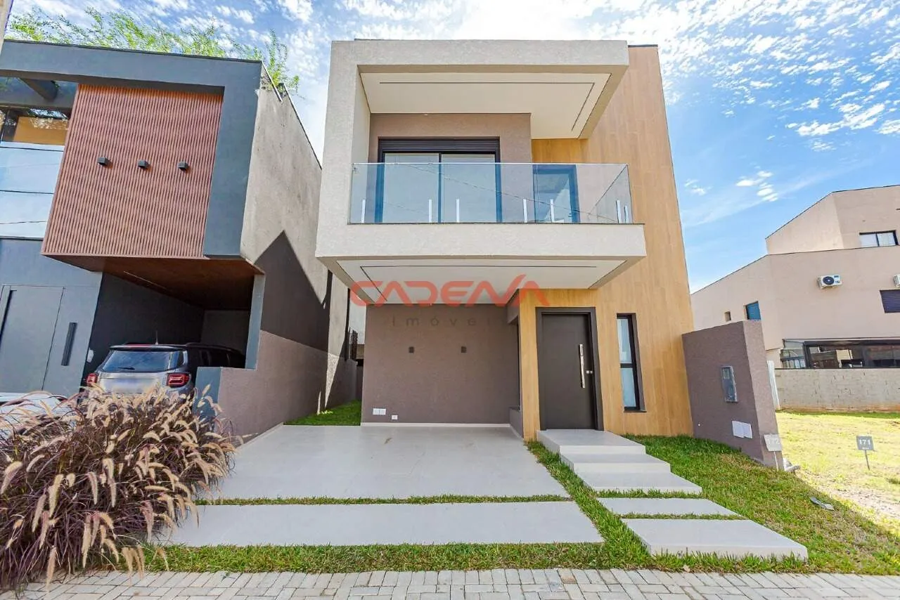 Balcony with a grill in a 3-bedroom house, 128 m²