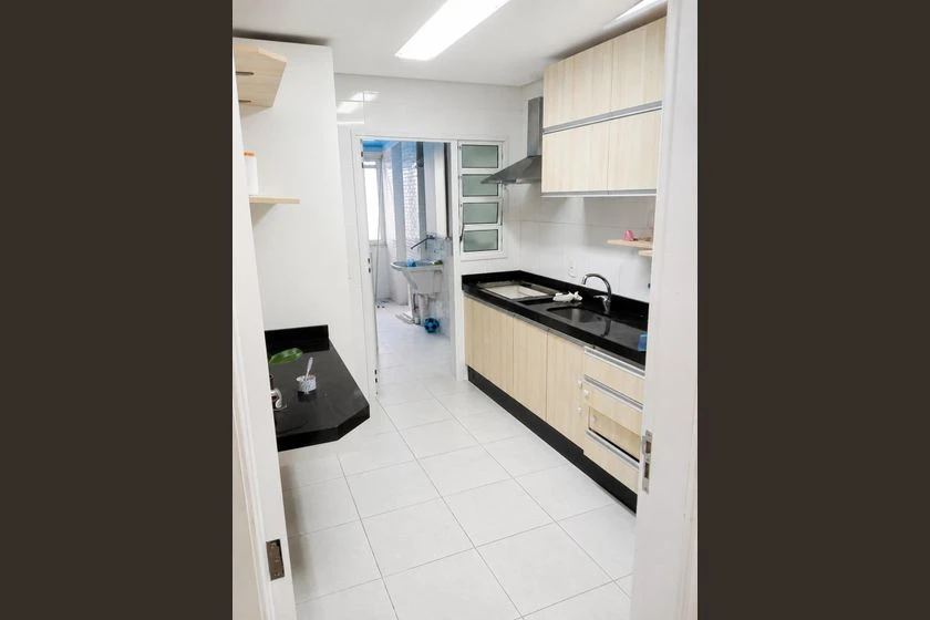 Apartment with 3 bedrooms, 2 bathrooms and closed kitchen — photo 9